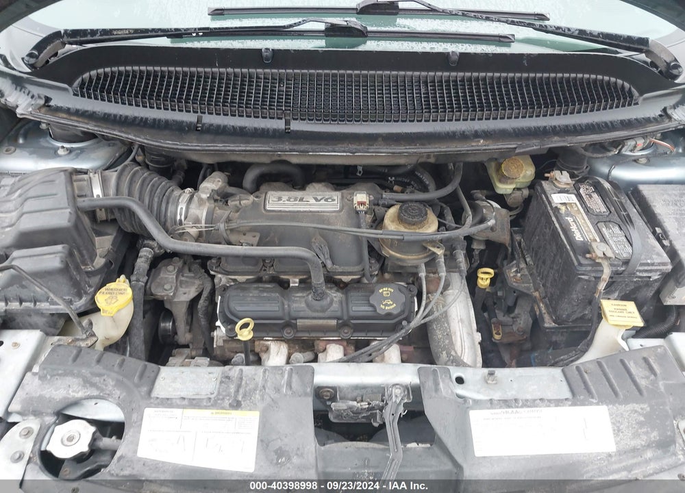 2004 CHRYSLER TOWN & COUNTRY LIMITED VIN: 2C8GP64L84R620090