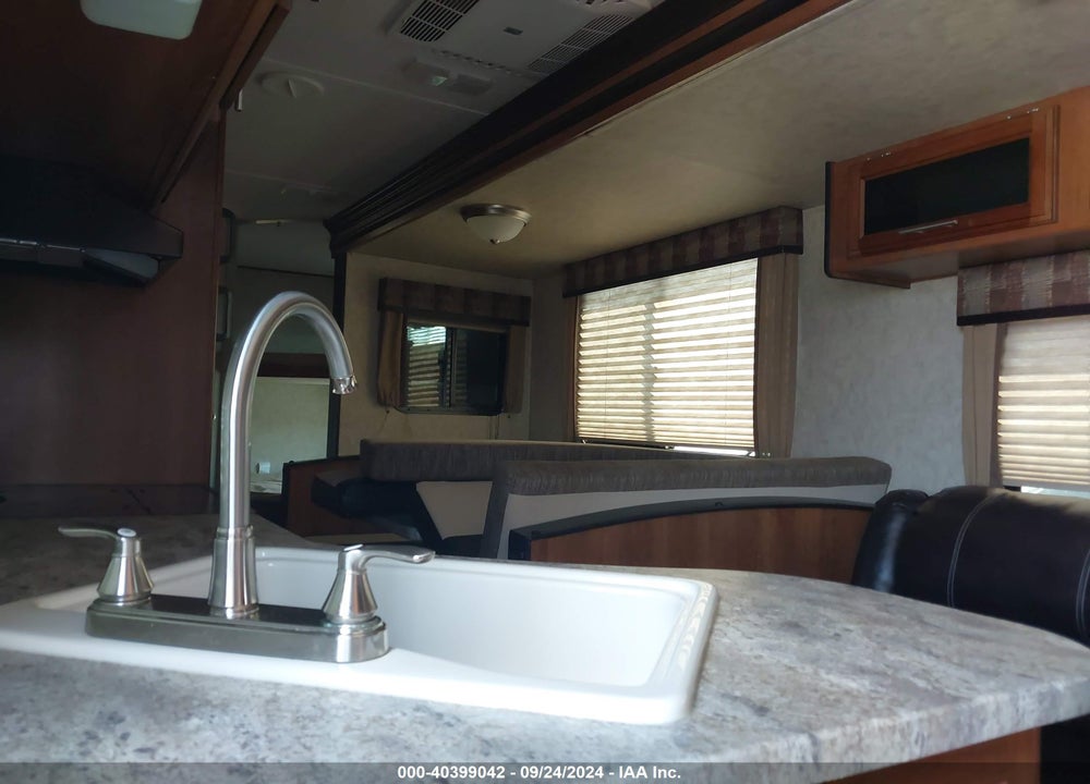 2017 PREMIER 28DBS AVENGER VIN: 5ZT2AVTB9HB915279