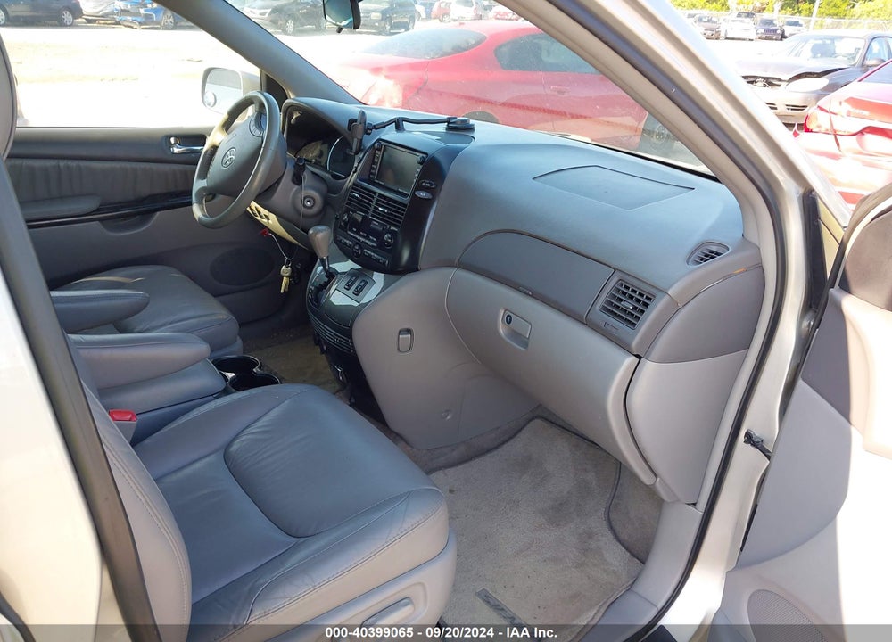 2010 TOYOTA SIENNA XLE VIN: 5TDYK4CC0AS336840