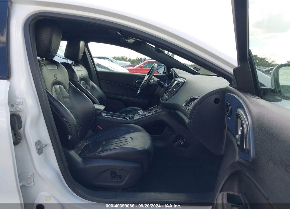 2016 CHRYSLER 200 S VIN: 1C3CCCBB8GN158320