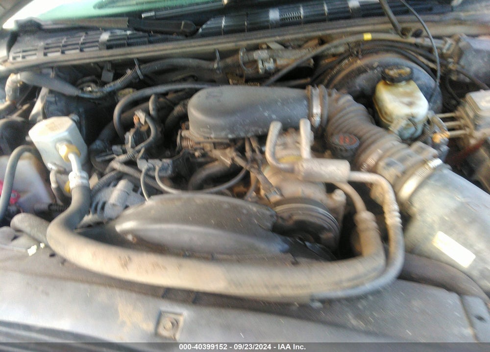 2000 CHEVROLET S-10 LS VIN: 1GCDT19W1Y8264766