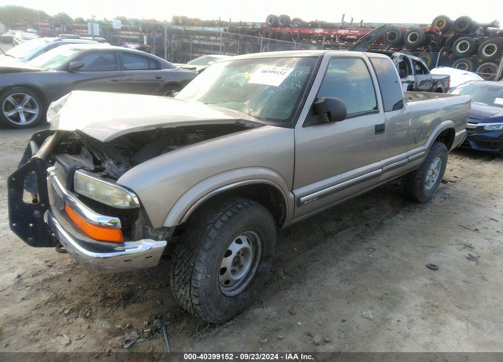 2000 CHEVROLET S-10 LS VIN: 1GCDT19W1Y8264766