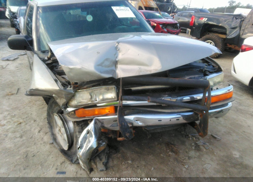 2000 CHEVROLET S-10 LS VIN: 1GCDT19W1Y8264766