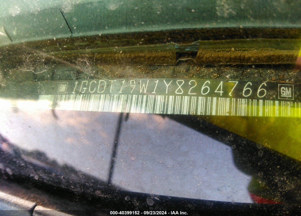 2000 CHEVROLET S-10 LS VIN: 1GCDT19W1Y8264766