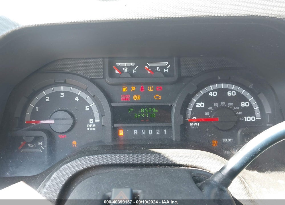 2013 FORD E-350 SUPER DUTY XL VIN: 1FBSS3BL8DDA43631