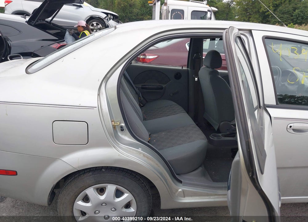 2004 CHEVROLET AVEO VIN: KL1TD52674B221869