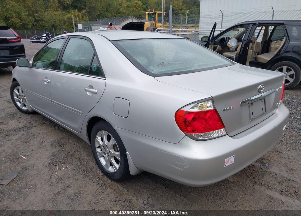 2005 TOYOTA CAMRY XLE V6 VIN: 4T1BF32K85U620517