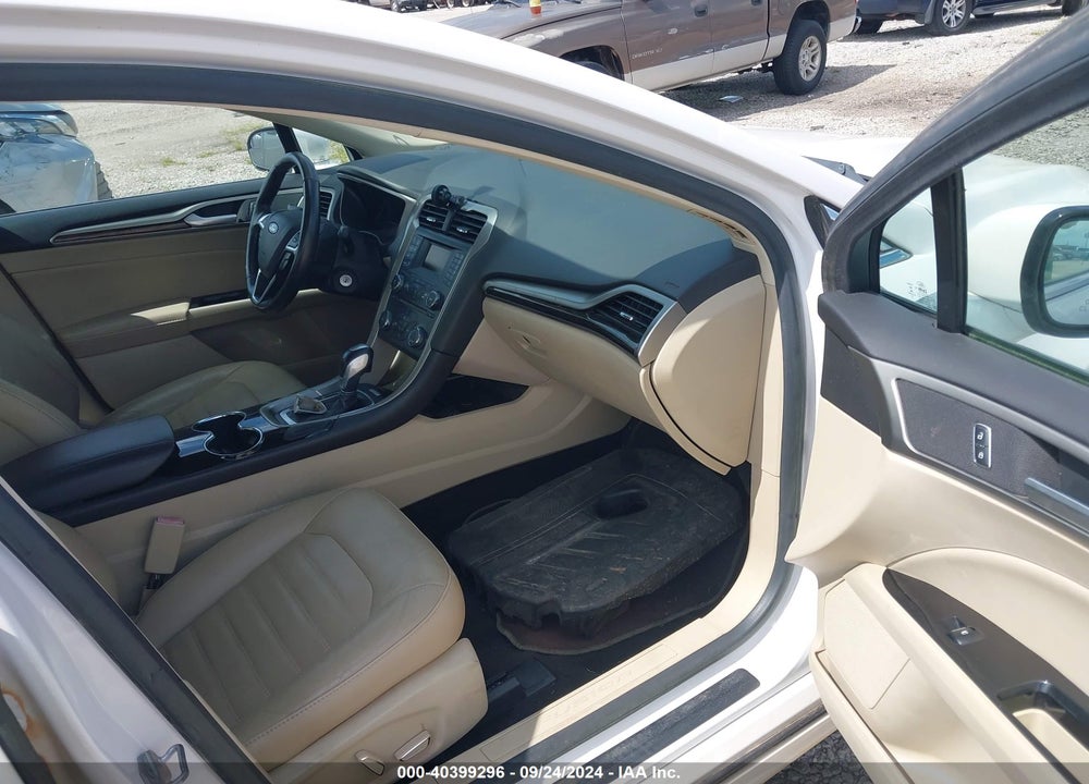2014 FORD FUSION SE VIN: 3FA6P0HD5ER274711