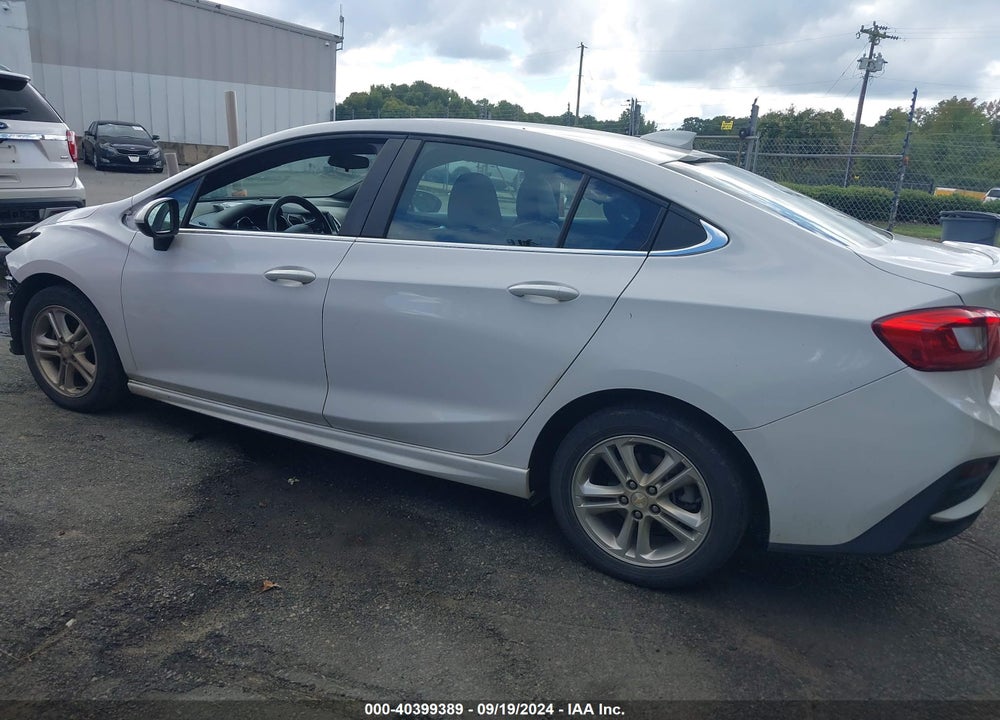 2018 CHEVROLET CRUZE LT AUTO VIN: 1G1BE5SM8J7248442
