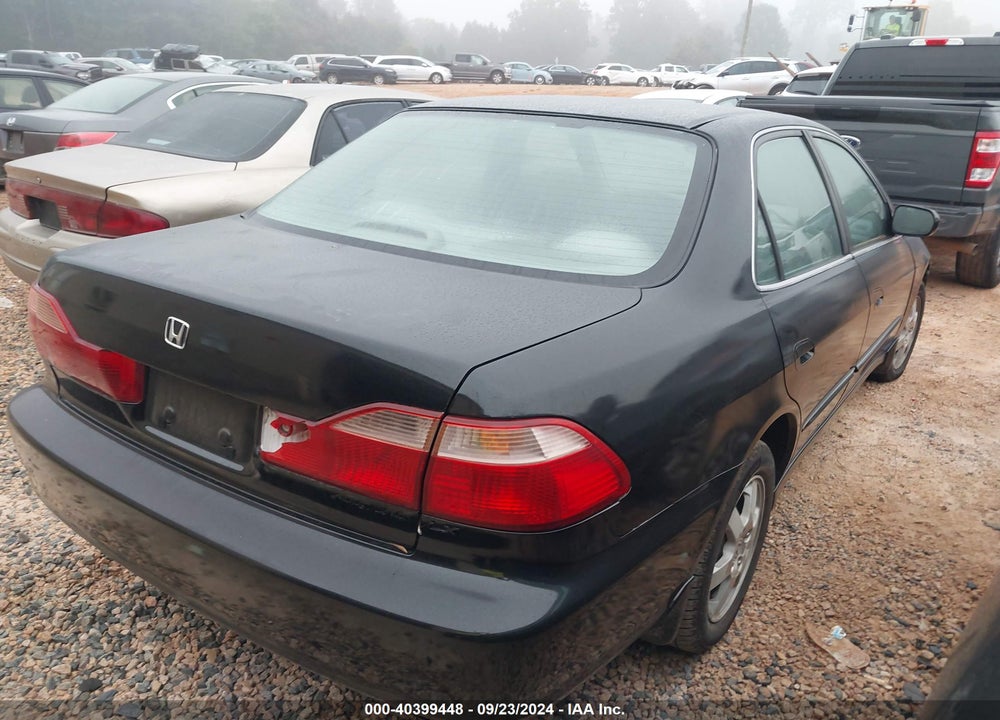 1998 HONDA ACCORD LX VIN: 1HGCG5640WA235065