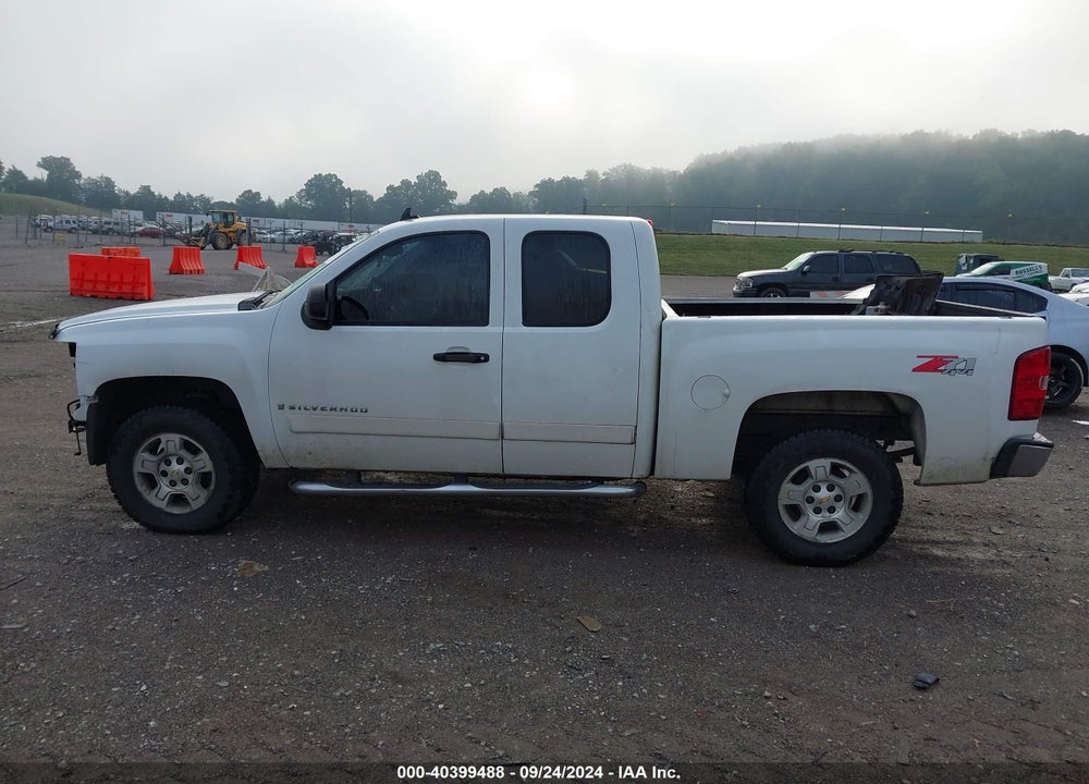 2007 CHEVROLET SILVERADO 1500 LT1 VIN: 1GCEK19J37Z576785