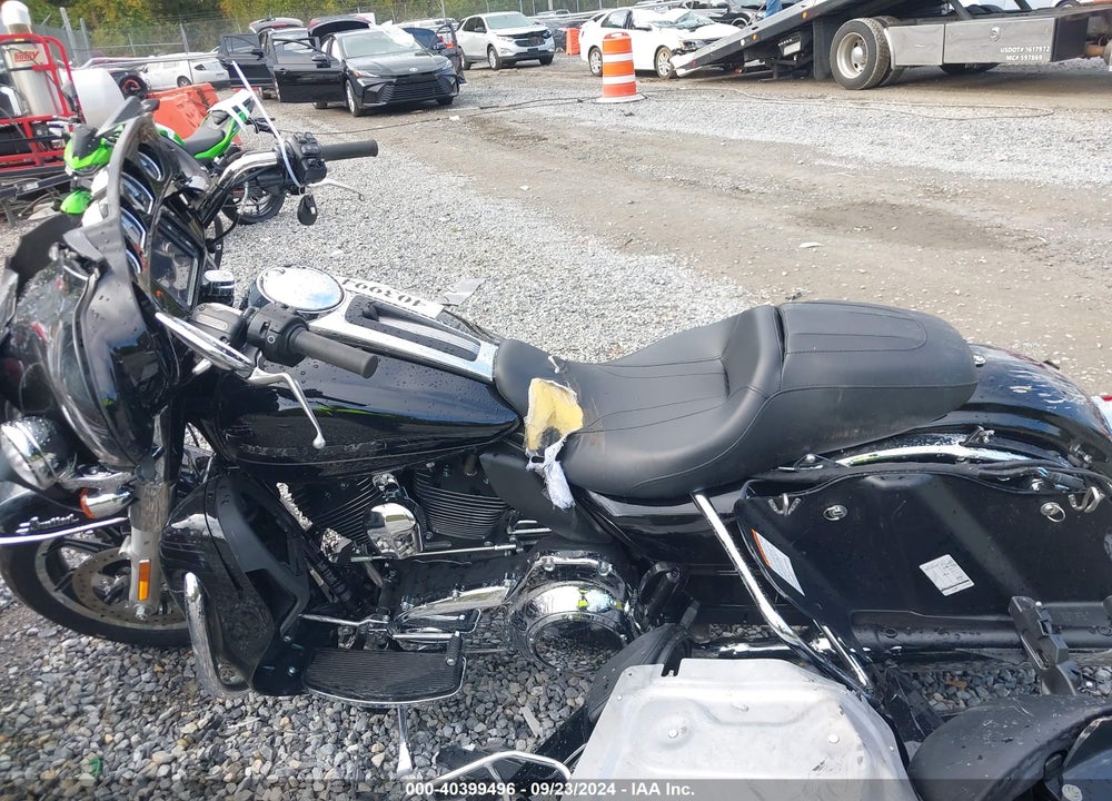 2015 HARLEY-DAVIDSON FLHTKL ULTRA LIMITED LOW VIN: 1HD1KKL18FB663665