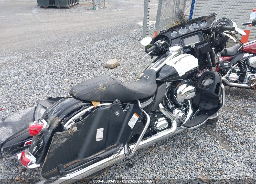 2015 HARLEY-DAVIDSON FLHTKL ULTRA LIMITED LOW VIN: 1HD1KKL18FB663665