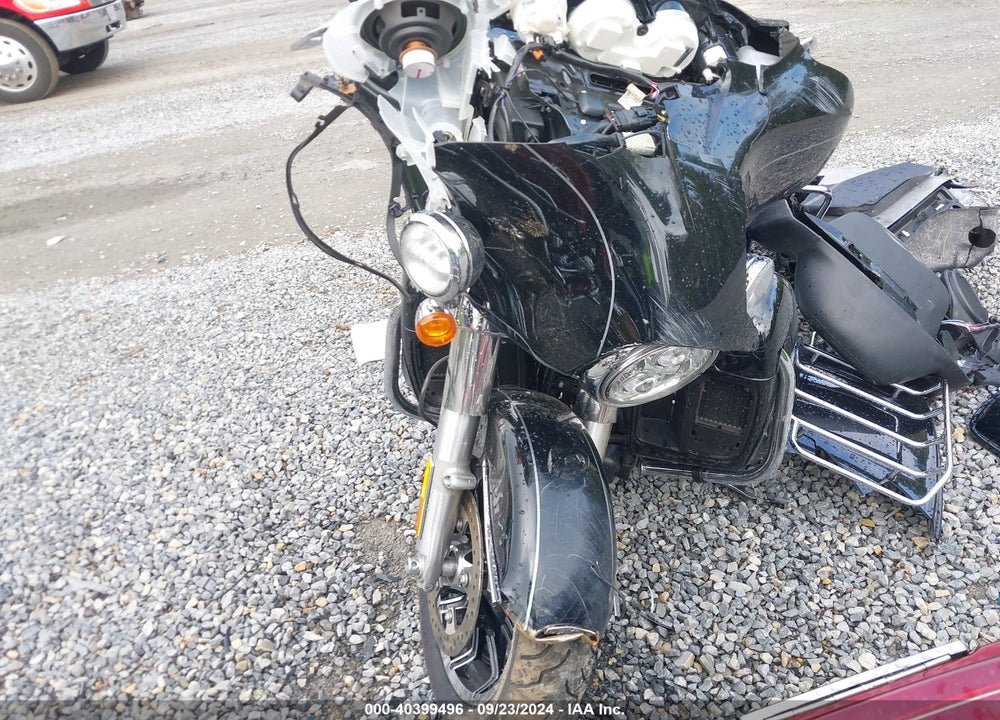 2015 HARLEY-DAVIDSON FLHTKL ULTRA LIMITED LOW VIN: 1HD1KKL18FB663665