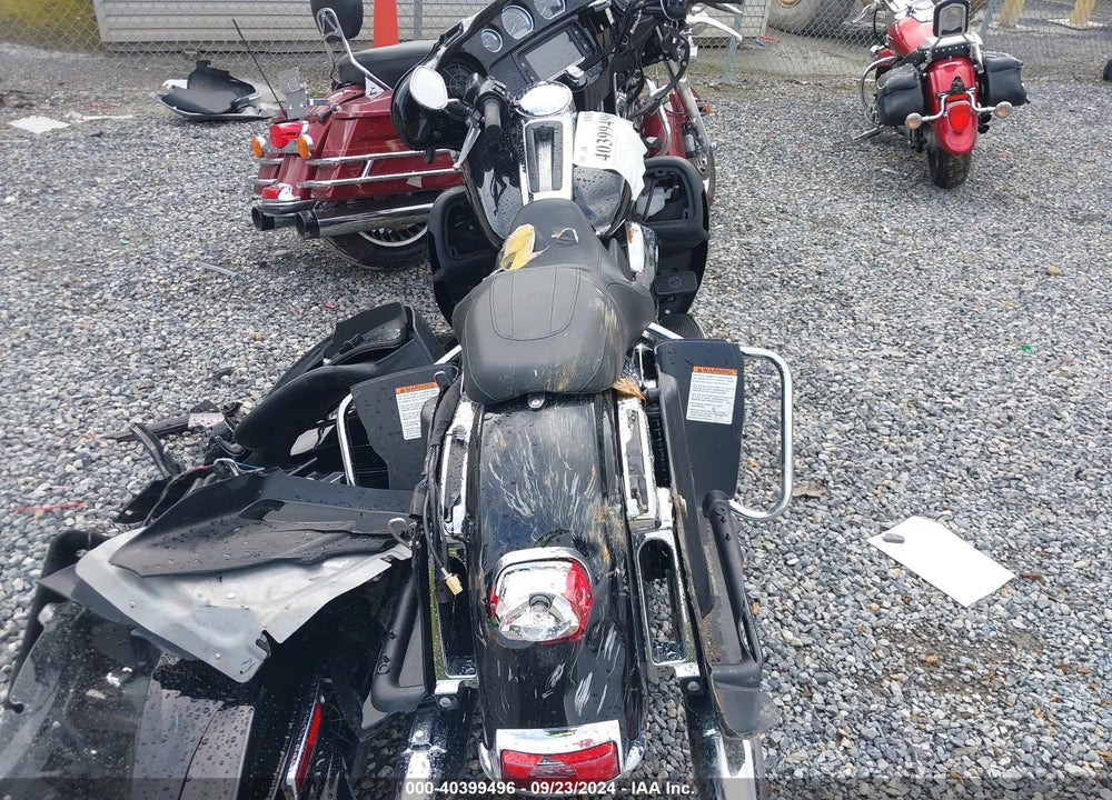 2015 HARLEY-DAVIDSON FLHTKL ULTRA LIMITED LOW VIN: 1HD1KKL18FB663665
