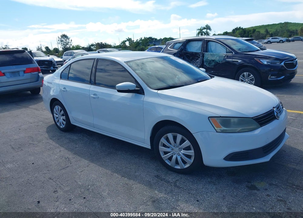 2014 VOLKSWAGEN JETTA 1.8T SE VIN: 3VWD17AJ7EM415302