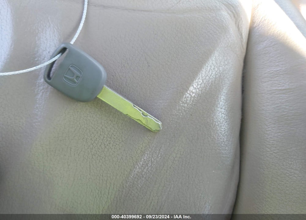 2005 HONDA ACCORD 3.0 EX VIN: 1HGCM66505A026818