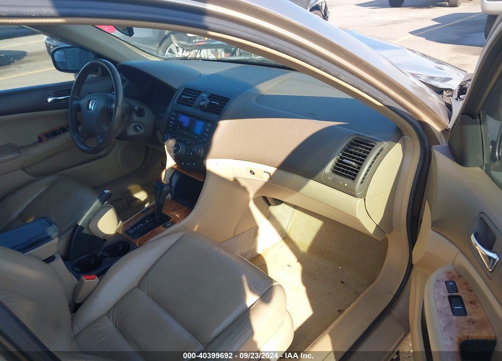 2005 HONDA ACCORD 3.0 EX VIN: 1HGCM66505A026818