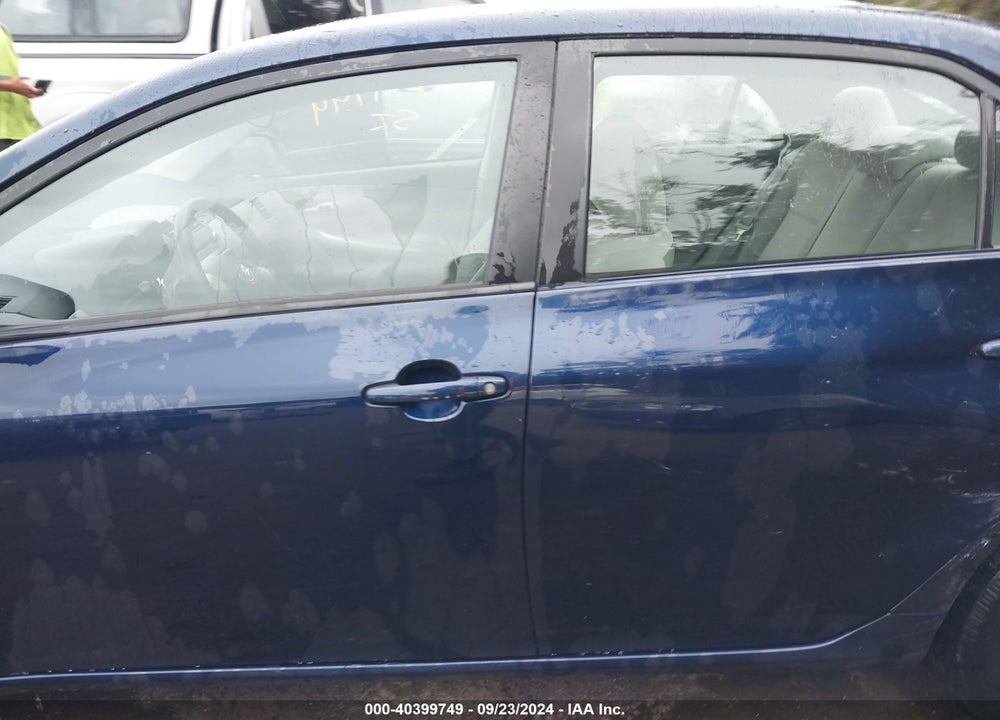 2011 TOYOTA COROLLA LE VIN: JTDBU4EE8BJ088754
