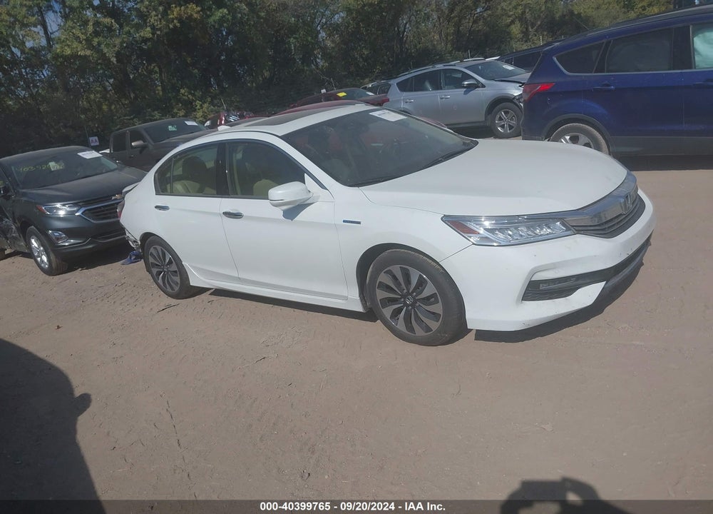 2017 HONDA ACCORD HYBRID TOURING VIN: JHMCR6F76HC006002