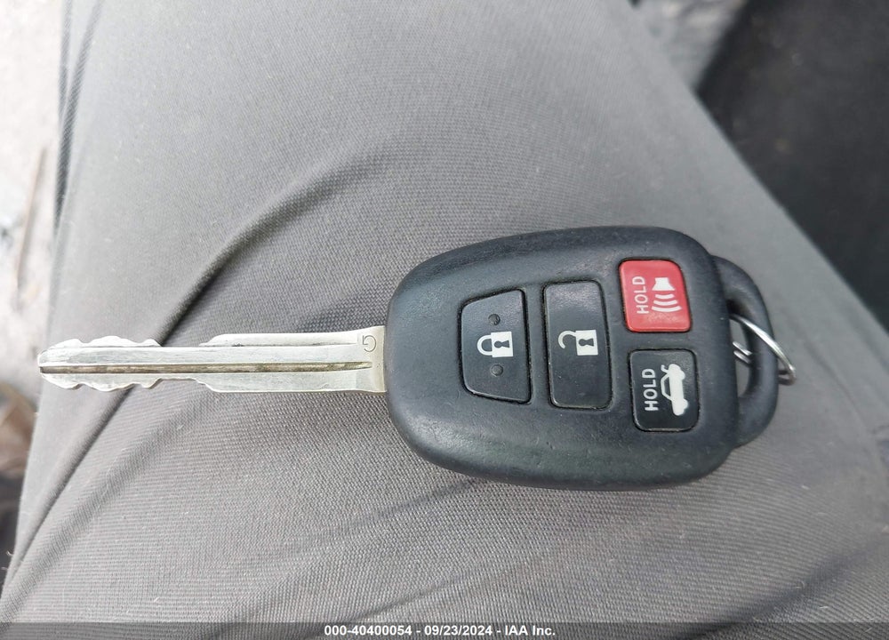 2012 TOYOTA CAMRY SE VIN: 4T1BF1FK8CU081490
