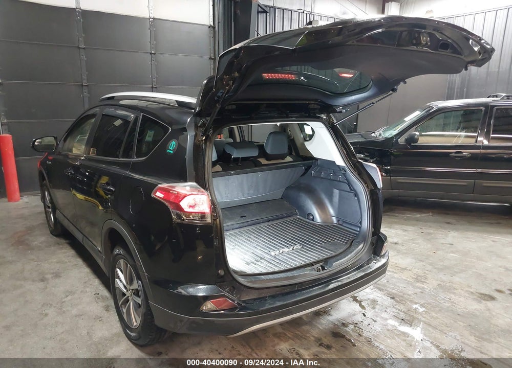 2017 TOYOTA RAV4 HYBRID XLE VIN: JTMRJREV7HD080219