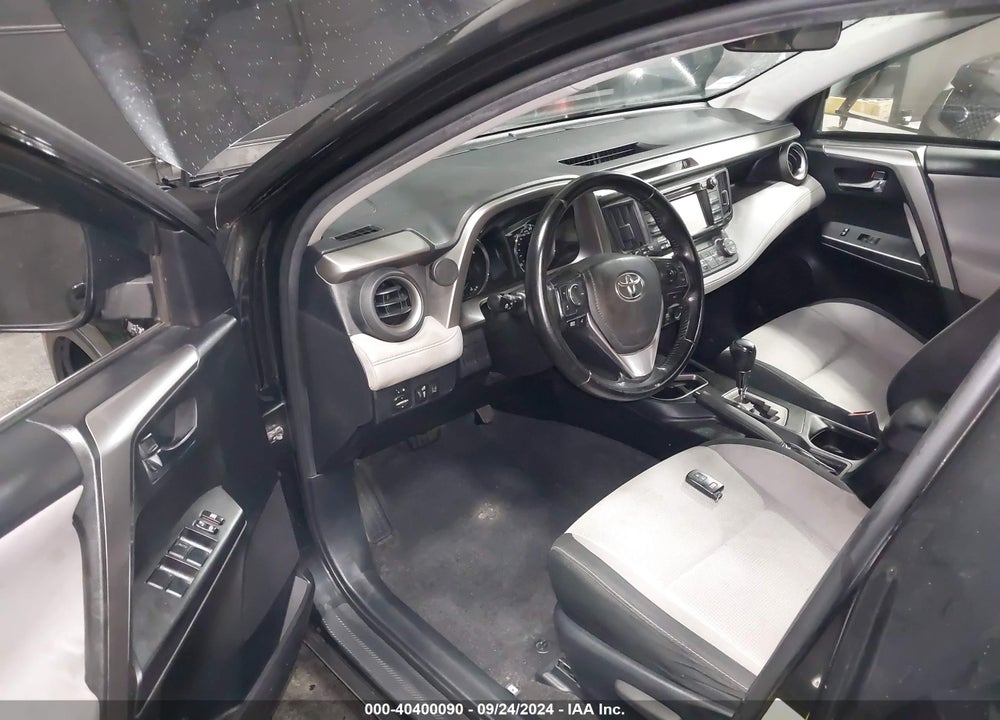 2017 TOYOTA RAV4 HYBRID XLE VIN: JTMRJREV7HD080219