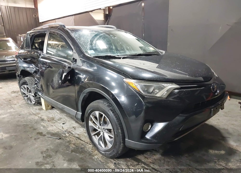 2017 TOYOTA RAV4 HYBRID XLE VIN: JTMRJREV7HD080219