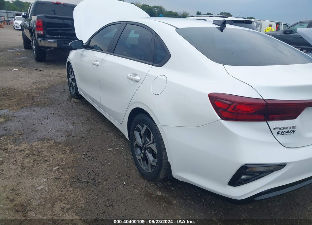 2021 KIA FORTE LXS VIN: 3KPF24AD7ME359453