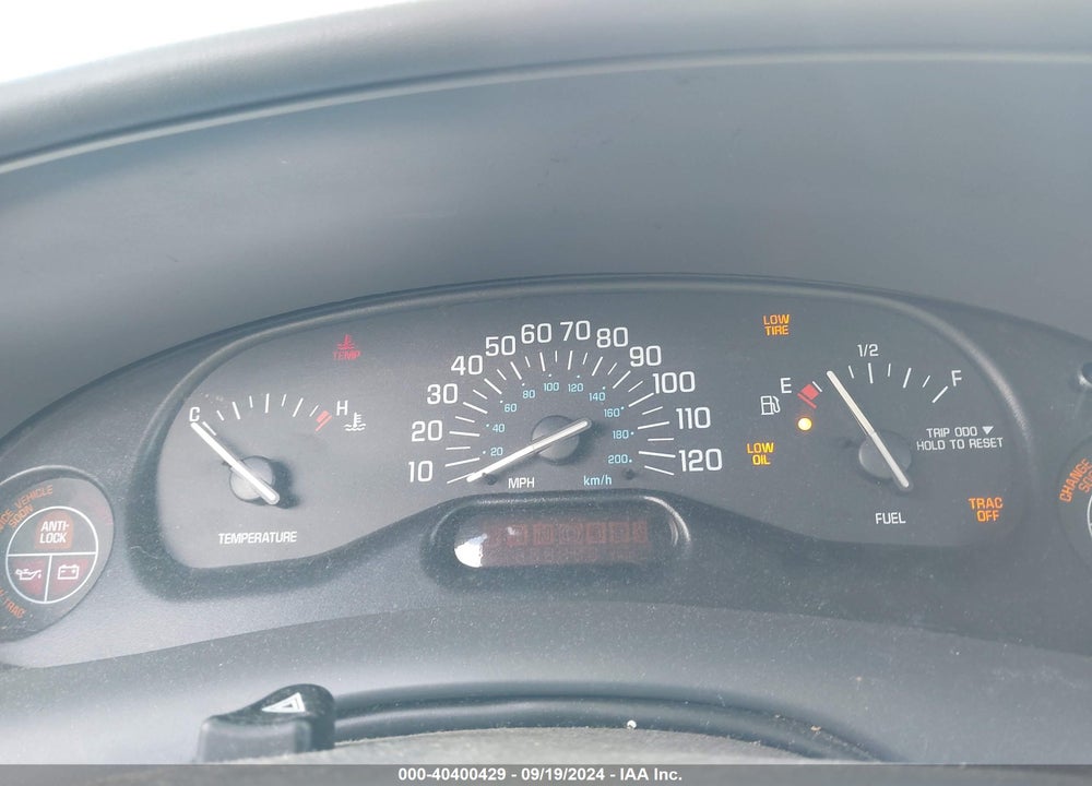 2002 BUICK CENTURY CUSTOM VIN: 2G4WS52J021240370