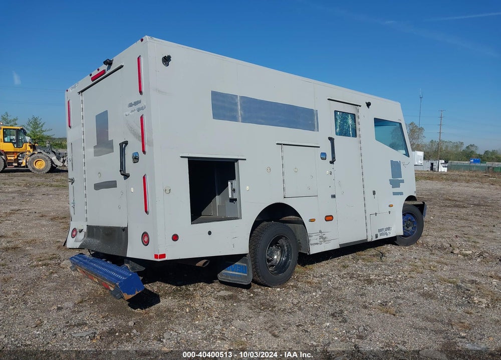 2018 FREIGHTLINER MT45G VIN: 4UZAC2EA8JCKG3143