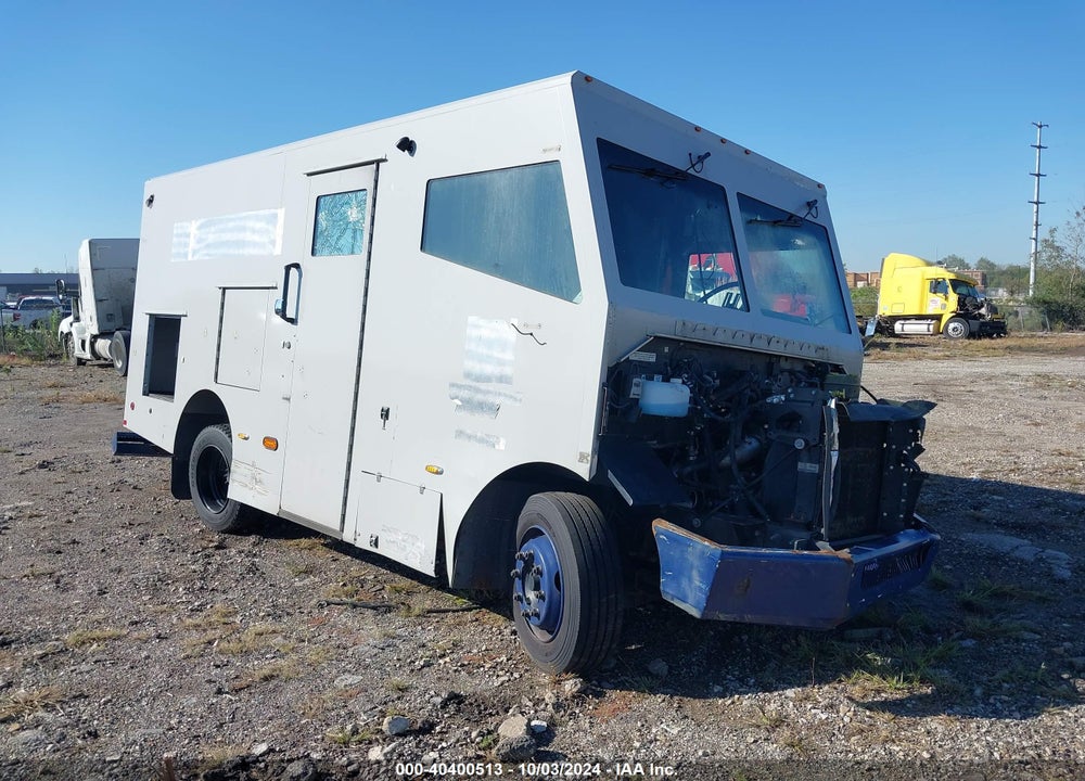 2018 FREIGHTLINER MT45G VIN: 4UZAC2EA8JCKG3143