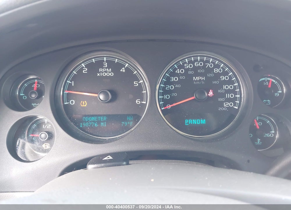 2013 CHEVROLET SUBURBAN 1500 LT VIN: 1GNSKJE72DR354013