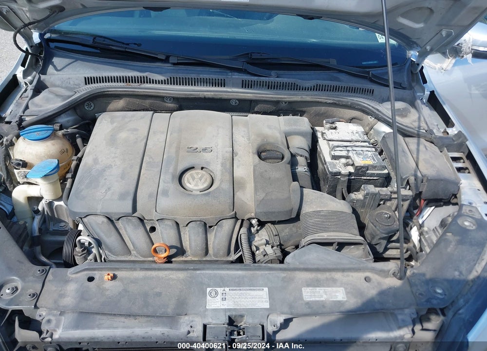 2013 VOLKSWAGEN JETTA 2.5L SE VIN: 3VWDP7AJ8DM251863