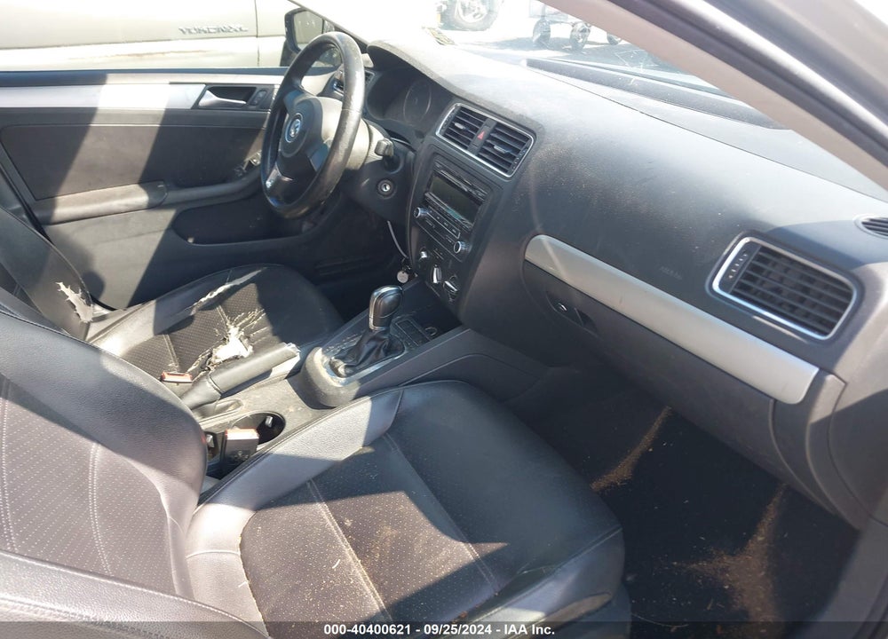 2013 VOLKSWAGEN JETTA 2.5L SE VIN: 3VWDP7AJ8DM251863