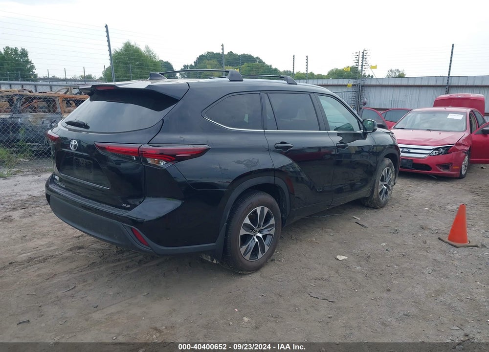 2024 TOYOTA HIGHLANDER XLE VIN: 5TDKDRAH0RS536916