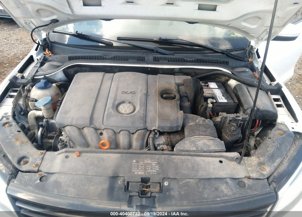 2011 VOLKSWAGEN JETTA 2.5L SE VIN: 3VWDZ7AJ5BM381400