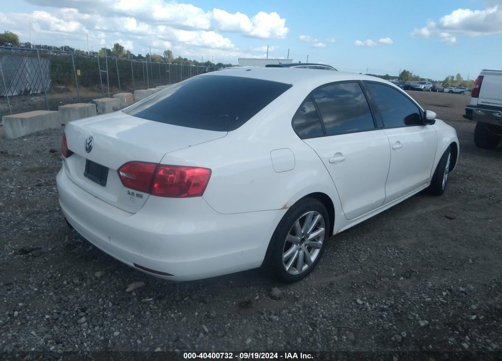 2011 VOLKSWAGEN JETTA 2.5L SE VIN: 3VWDZ7AJ5BM381400