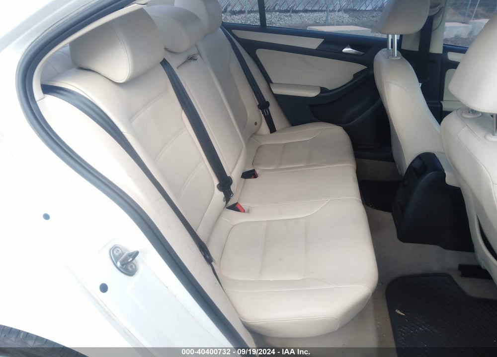 2011 VOLKSWAGEN JETTA 2.5L SE VIN: 3VWDZ7AJ5BM381400