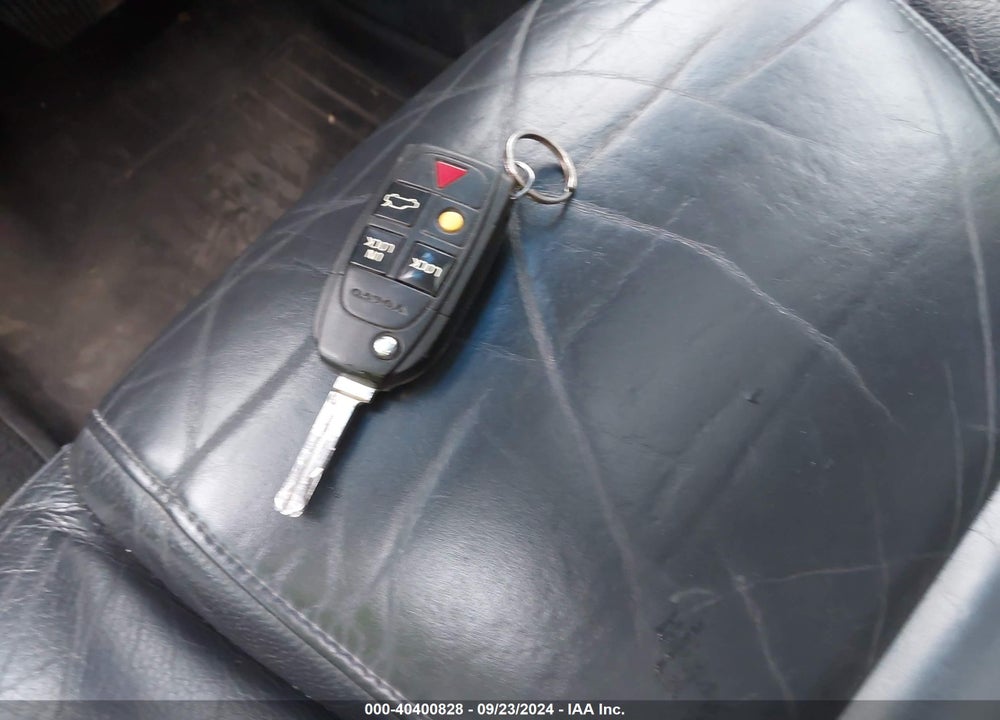 2006 VOLVO XC90 2.5T VIN: YV4CM592661289503