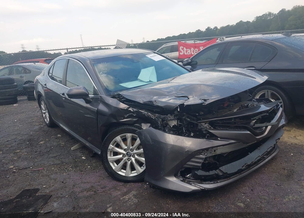 2019 TOYOTA CAMRY LE VIN: 4T1B11HK7KU290486