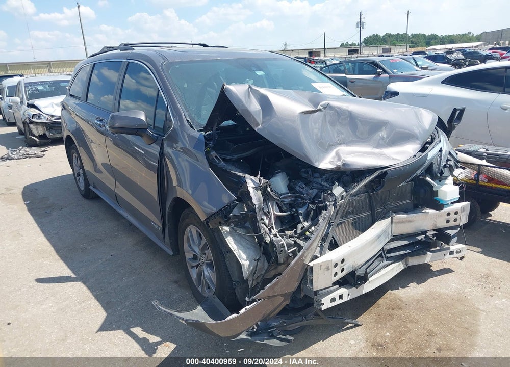 2021 TOYOTA SIENNA XLE VIN: 5TDYRKEC5MS024126