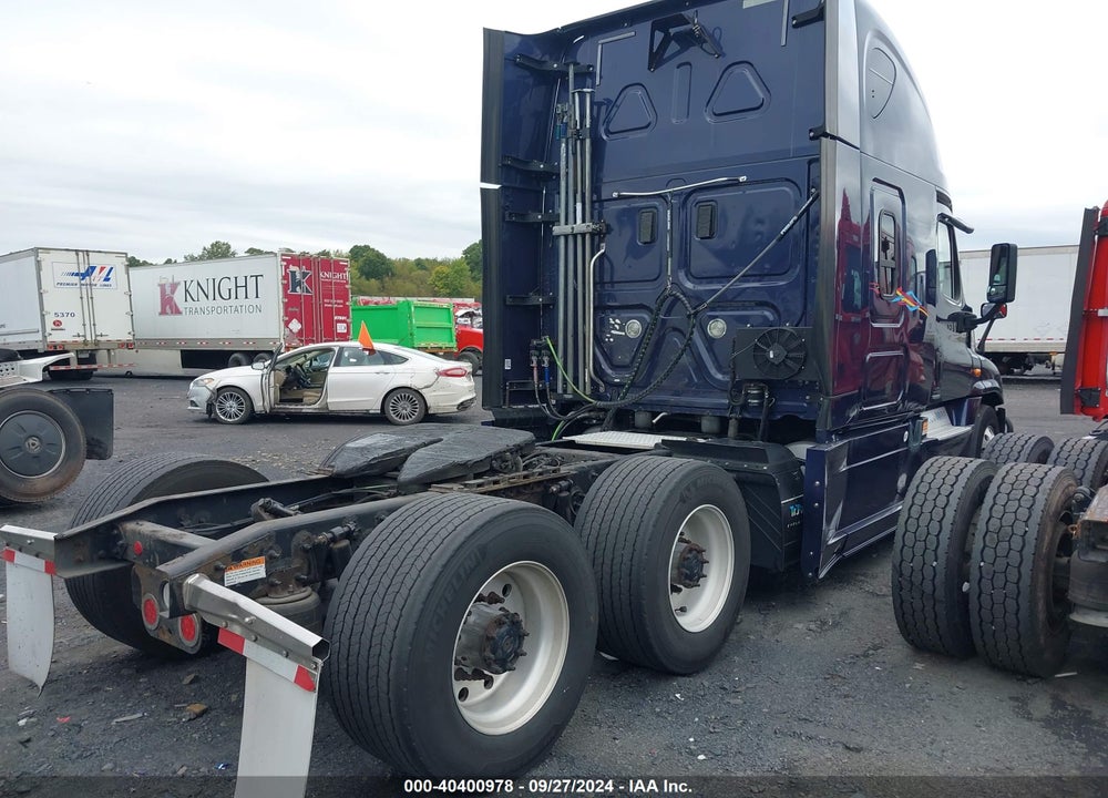 2017 FREIGHTLINER CASCADIA 125 VIN: 3AKJGLDR0HSHU4475
