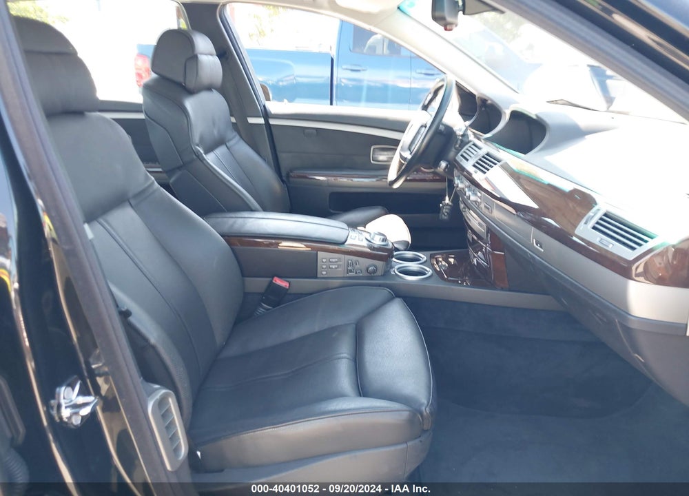2006 BMW 750LI VIN: WBAHN83596DT33693