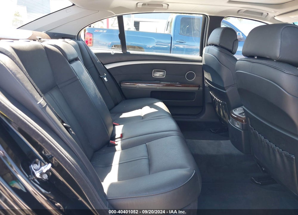 2006 BMW 750LI VIN: WBAHN83596DT33693
