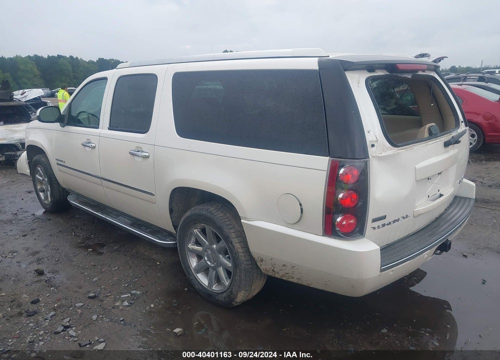 2010 GMC YUKON XL 1500 DENALI VIN: 1GKUKMEF2AR280196
