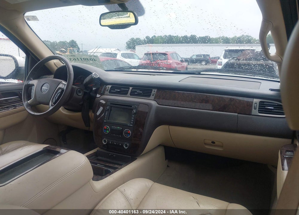 2010 GMC YUKON XL 1500 DENALI VIN: 1GKUKMEF2AR280196