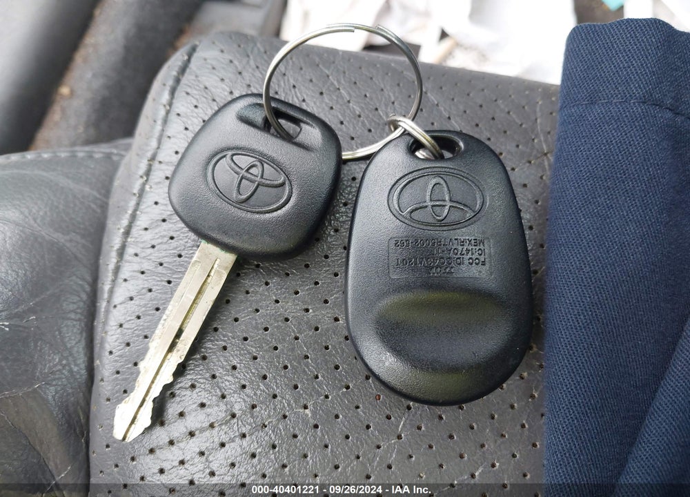 2008 TOYOTA CAMRY SOLARA SLE V6 VIN: 4T1CA30PX8U143868