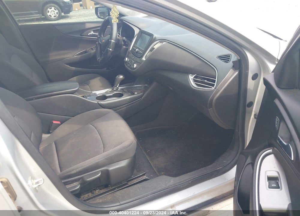 2018 CHEVROLET MALIBU LT VIN: 1G1ZD5ST6JF192452