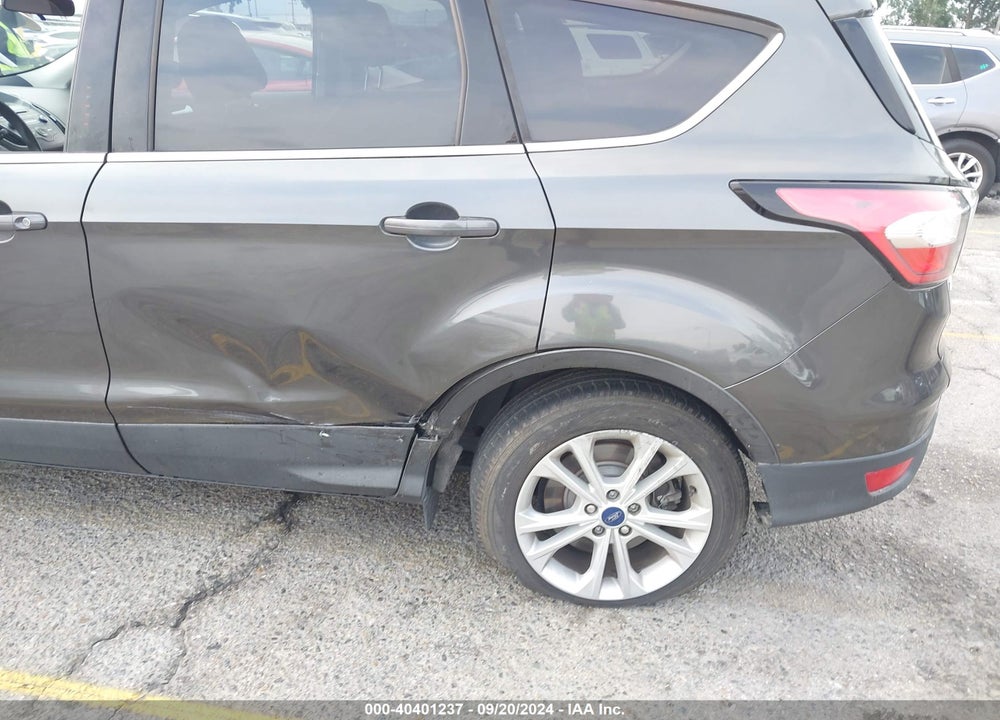 2017 FORD ESCAPE SE VIN: 1FMCU0GD1HUE55675